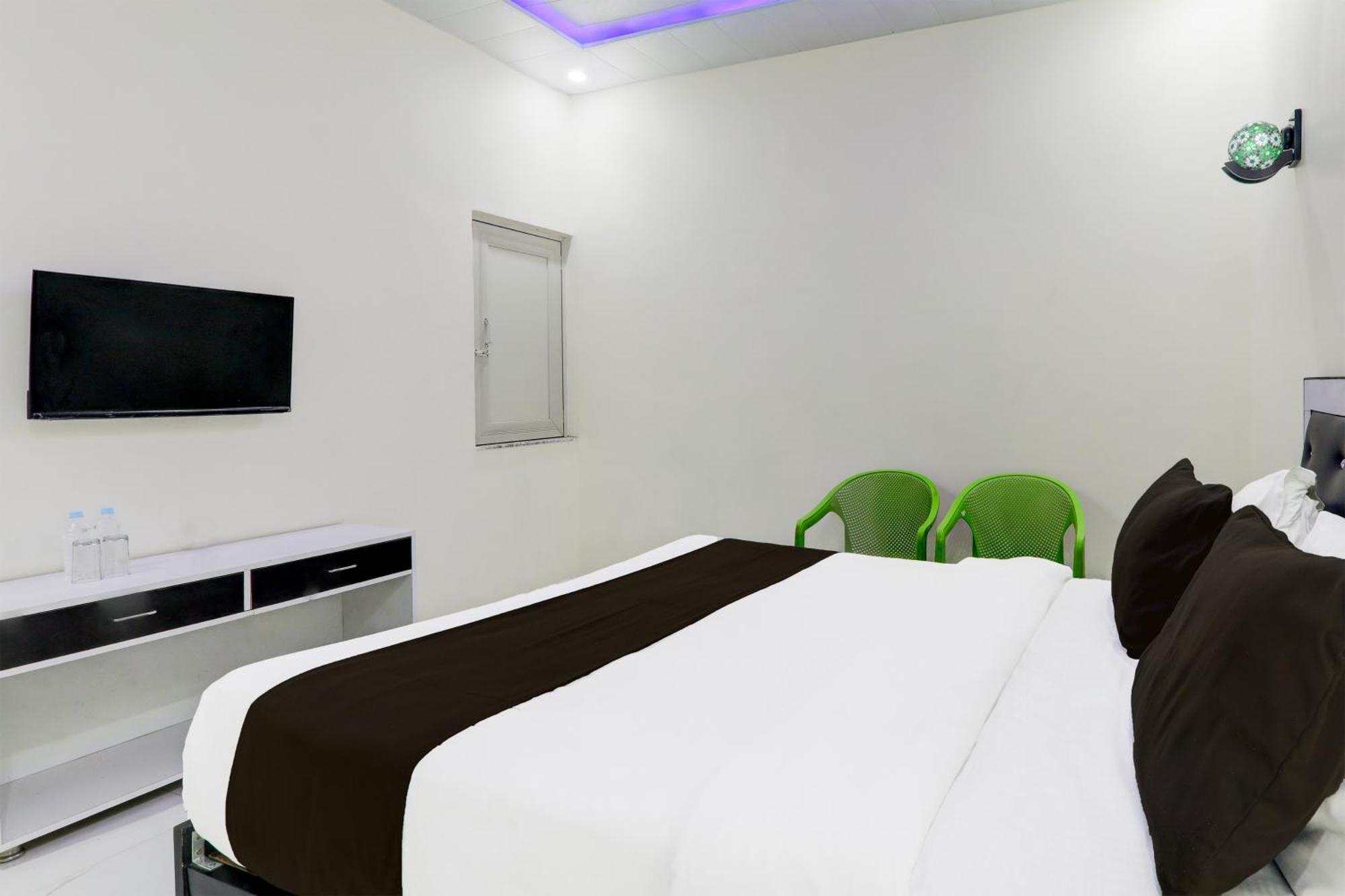 Banthra Sikandarpur Super Hotel O Banthara Near Airport מראה חיצוני תמונה