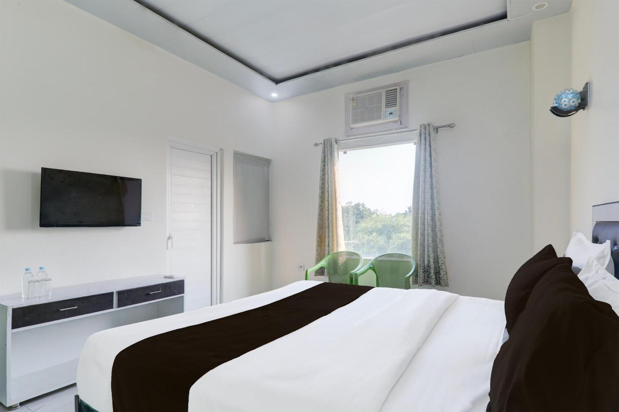 Banthra Sikandarpur Super Hotel O Banthara Near Airport מראה חיצוני תמונה