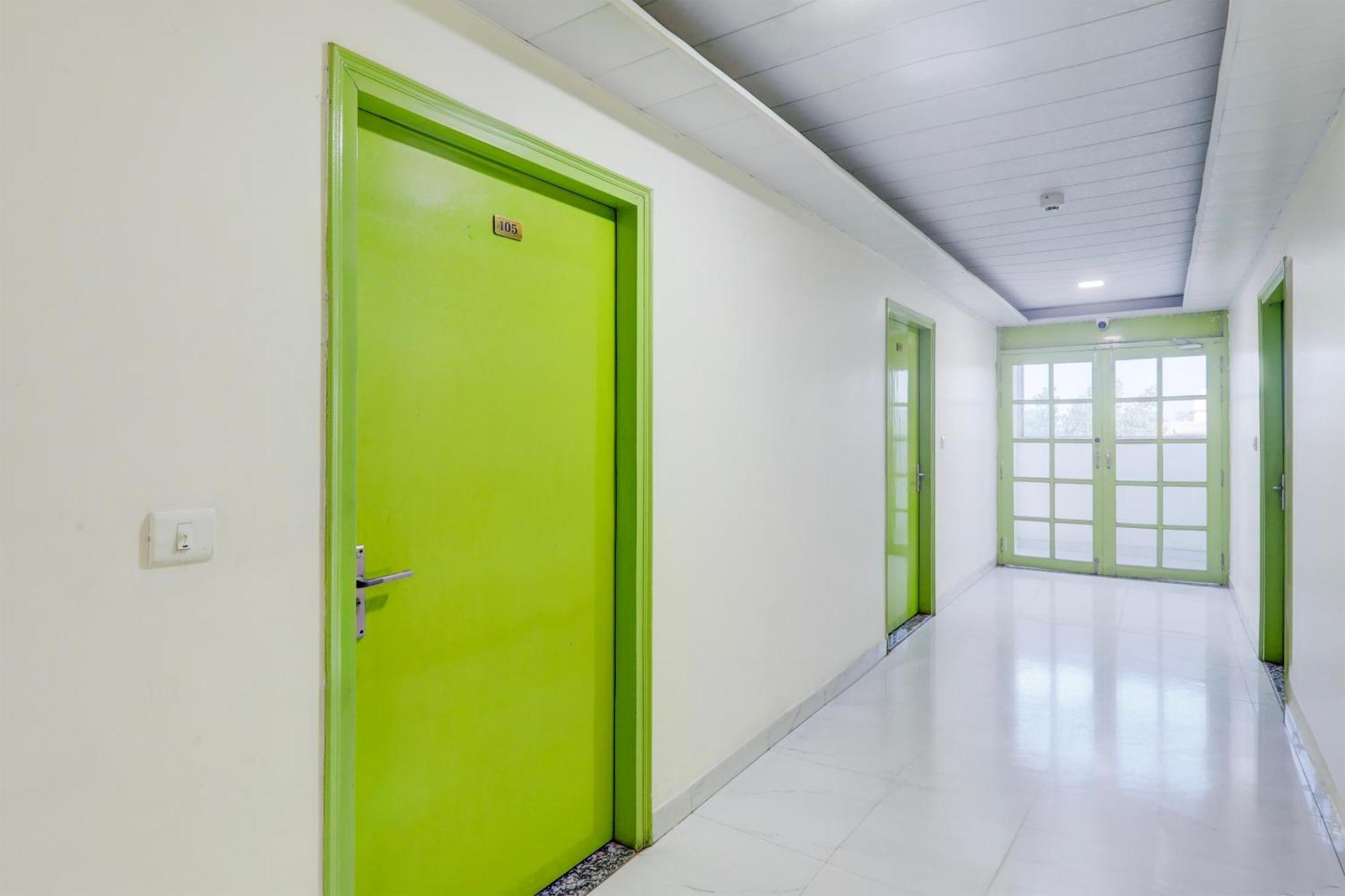 Banthra Sikandarpur Super Hotel O Banthara Near Airport מראה חיצוני תמונה